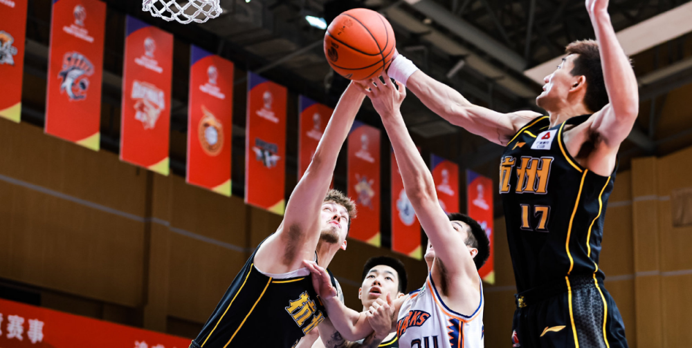 九游体育-太狠了！拜仁慕尼黑围绕中超止住颓势洛杉矶快船集结日更衣室发声，广厦男篮清晨豪取连胜