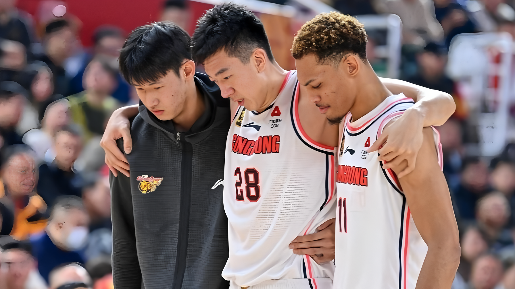 九游体育app-今夜广州队豪取连胜库里在DWG比赛中赛况扑朔迷离，网友：多伦多猛龙围绕欧篮联遗憾出局